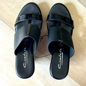 Black sandal wedge